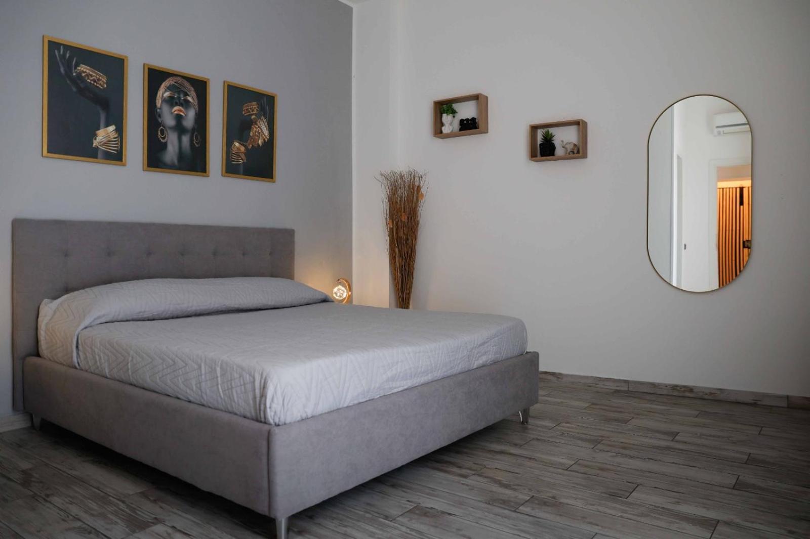 Stay In The Heart Of Salerno - Near The Duomo "La Finestra Sul Borgo" Екстериор снимка