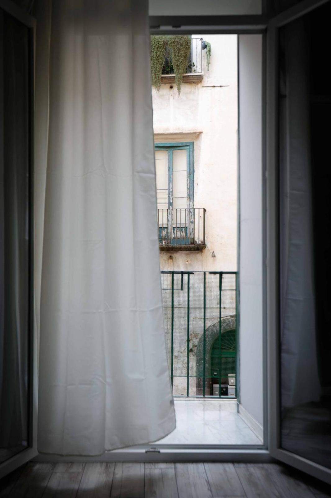 Stay In The Heart Of Salerno - Near The Duomo "La Finestra Sul Borgo" Екстериор снимка